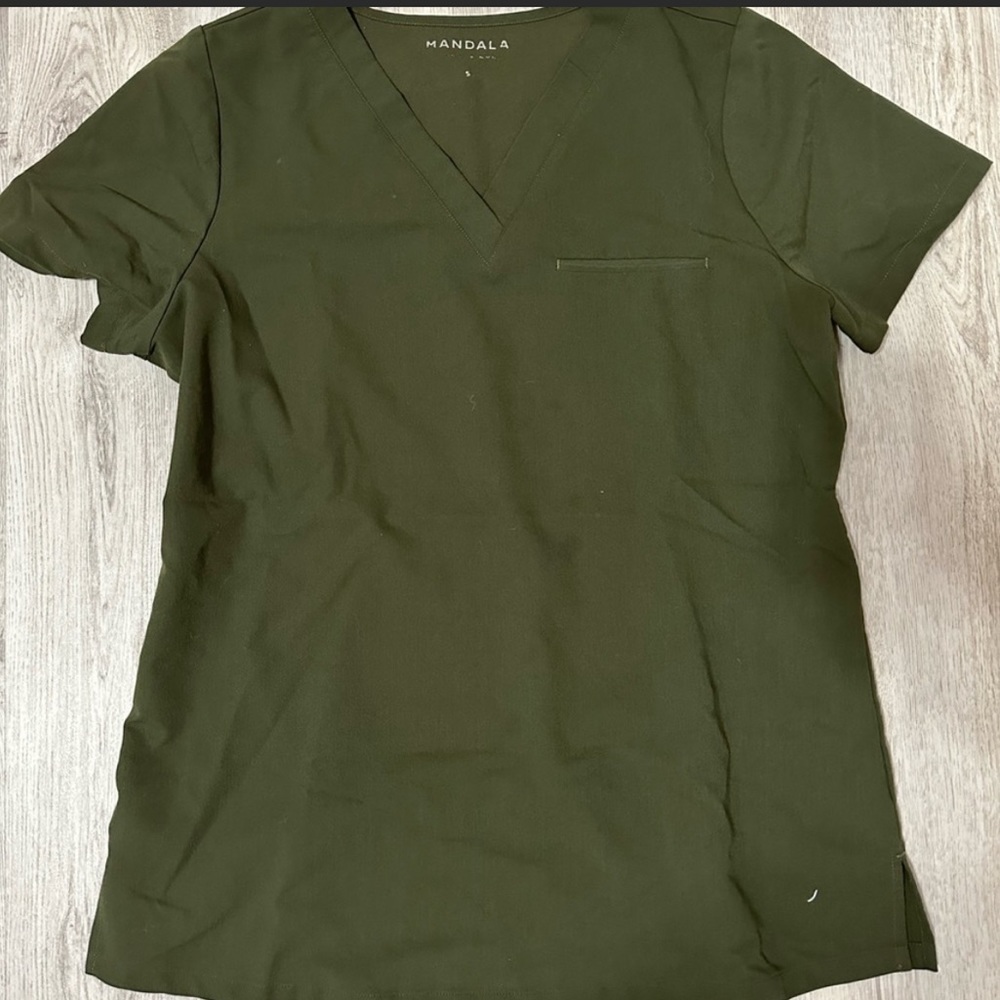 Small mandala scrubs